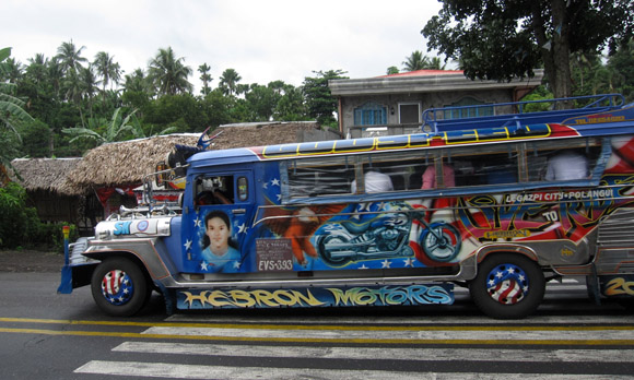 philippines-jeepney jeep riding in manila