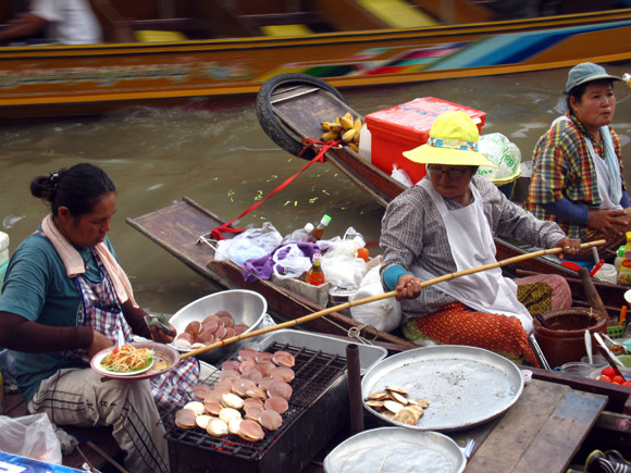 amphawa floating market