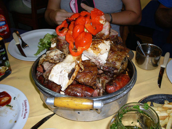 montevideo-meat-platter meat platter in montevideo