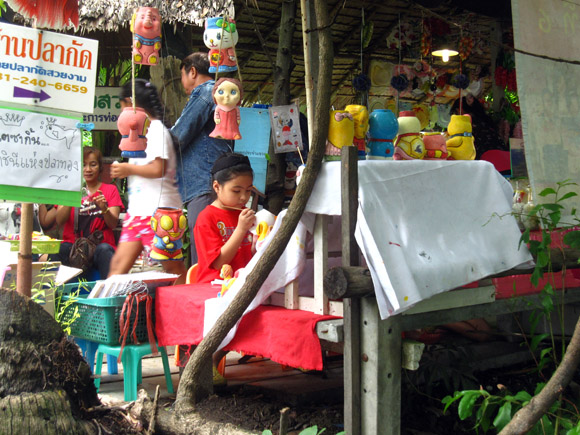 lat-mayom-kids kids painting