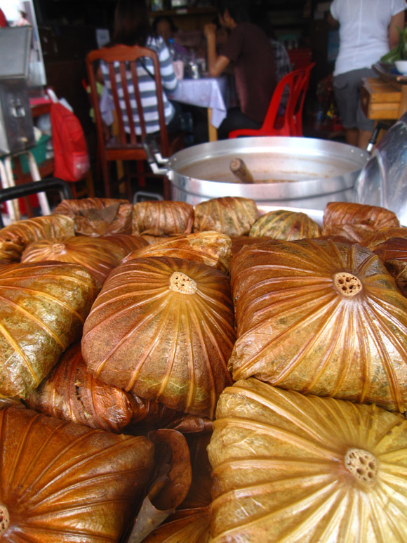 lotus-rice-samchuk Food at Sam Chuk market