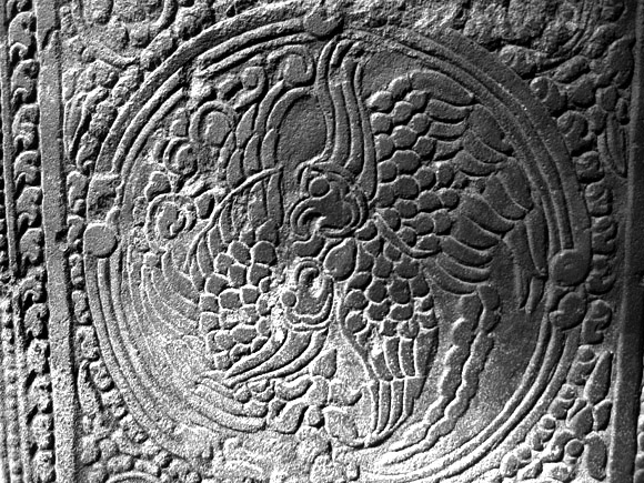 angkor-wat-bird-relief