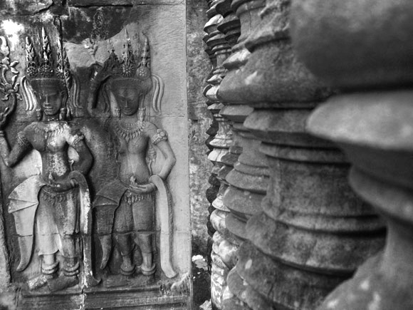 angkor-wat-carving carving at angkor wat
