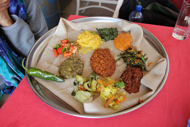 Another winning Ethiopian vegetarian food platter (yetsom beyaynetu) Another winning Ethiopian vegetarian food platter (yetsom beyaynetu)