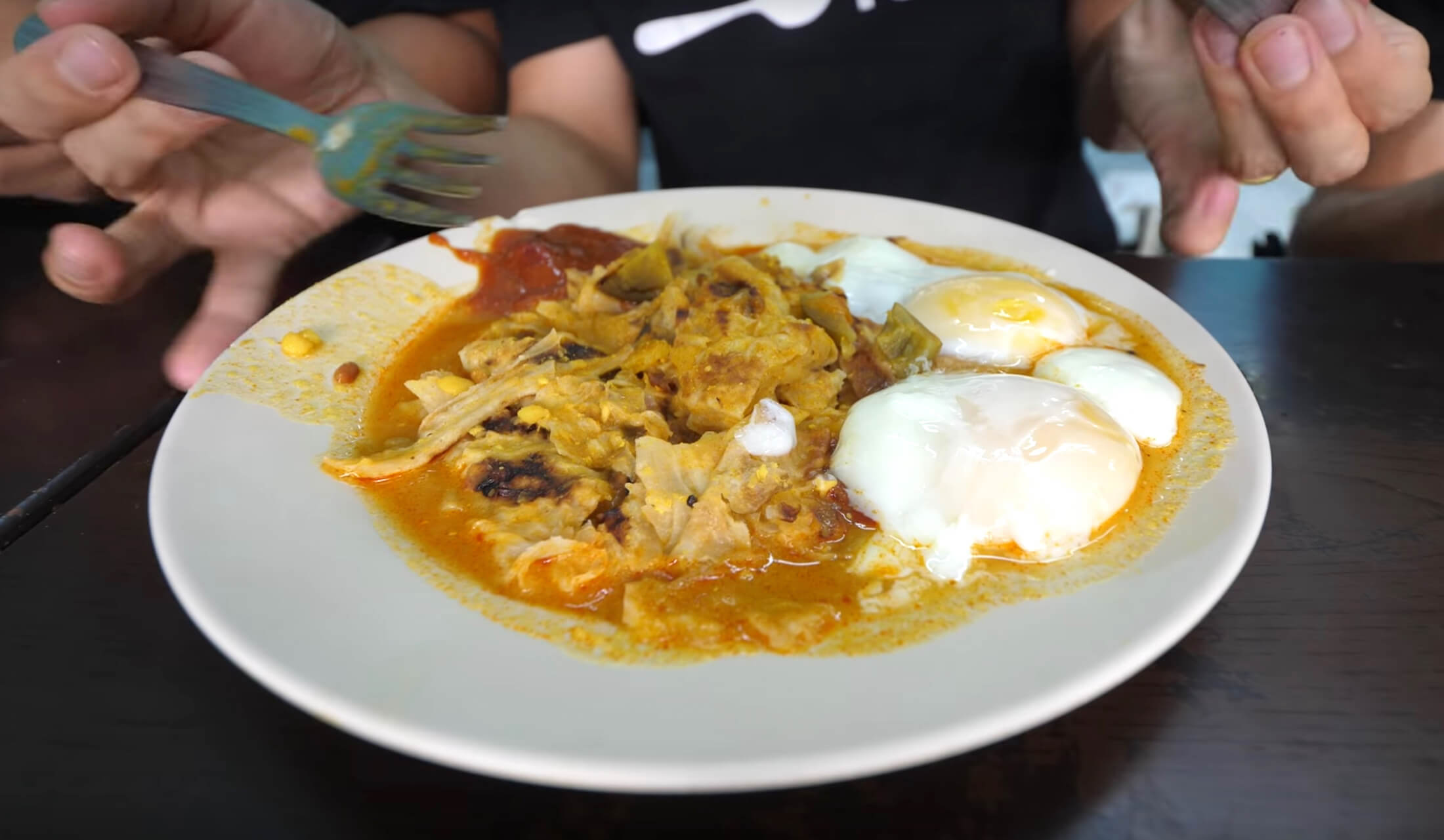Amazing consistency and quality at Mansion Tea Stall, one of the best places to have Roti Canai in KL, Malaysia